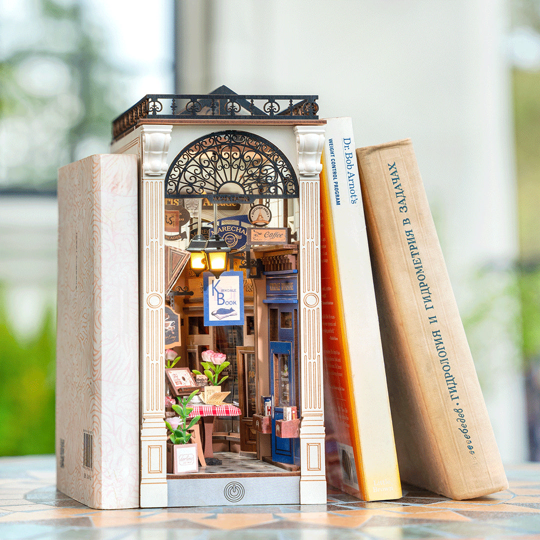 Rolife Arcade Dating DIY 3D Bokhylla Miniatyr Romantisk Boknook med Trädelar & LED