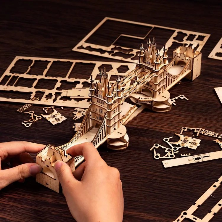 Rolife Tower Bridge 3D Träpussel Med Ljus Bygg Londons Berömda Bro I Miniatyr