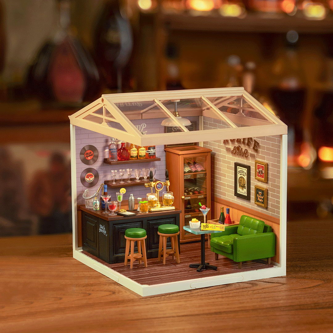 Rolife Leisurely Cheers Bar DIY Miniatyrbar med LED-ljus och Detaljer