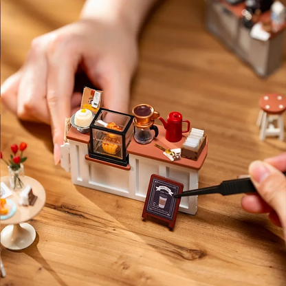 Rolife Slow Life Café DIY Miniatyrhus i Trä
